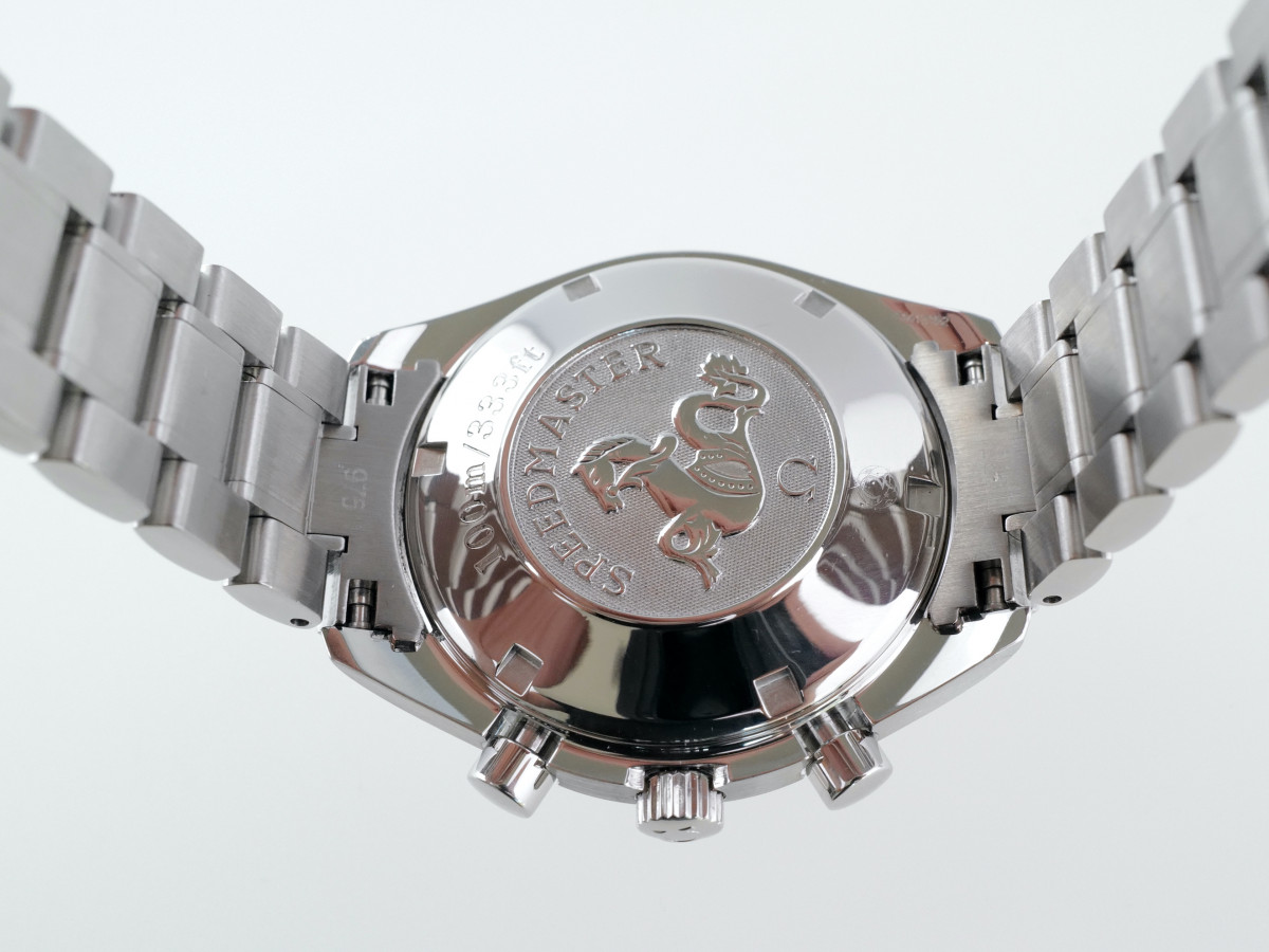 Швейцарские часы Omega Speedmaster Panda Dial