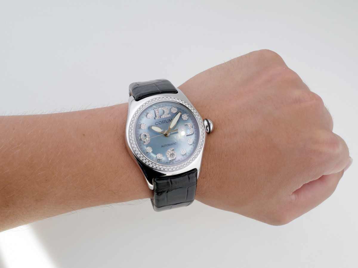 Швейцарський годинник Corum Bubble Diamonds
