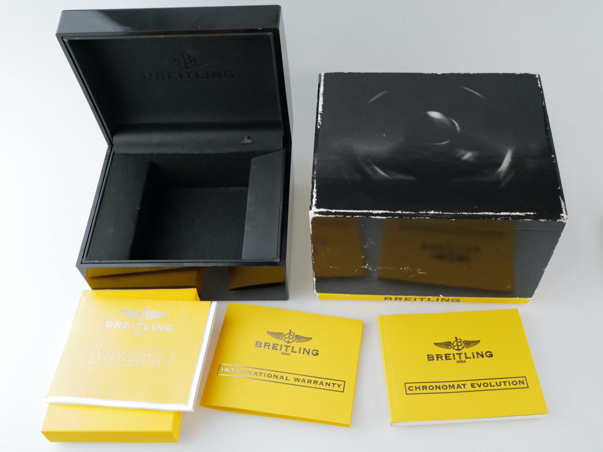 Швейцарський годинник Breitling Chronomat Evolution