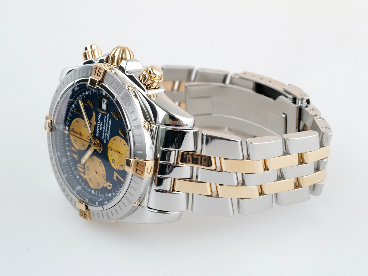 Швейцарський годинник Breitling Chronomat Evolution
