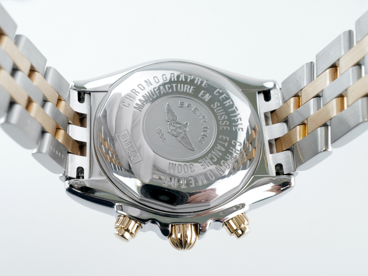 Швейцарський годинник Breitling Chronomat Evolution