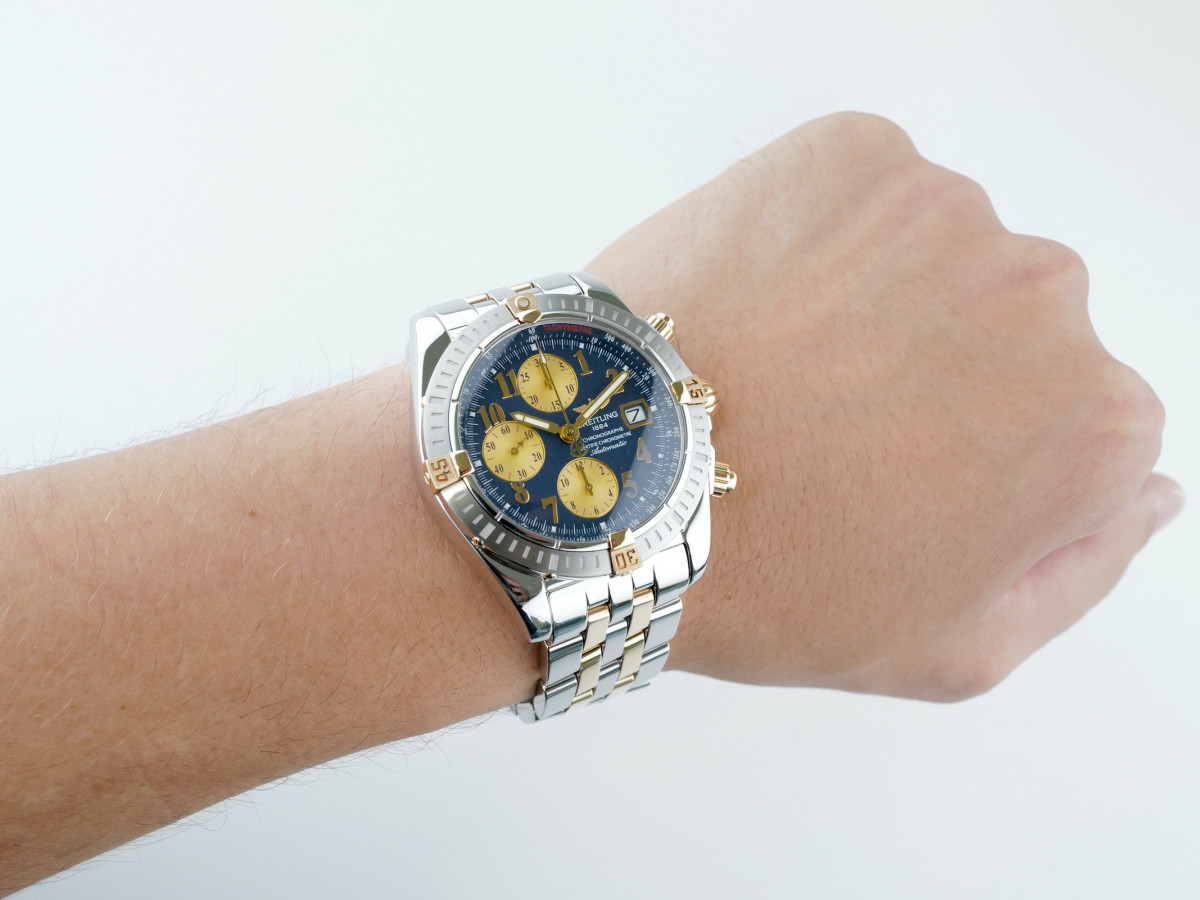 Швейцарський годинник Breitling Chronomat Evolution