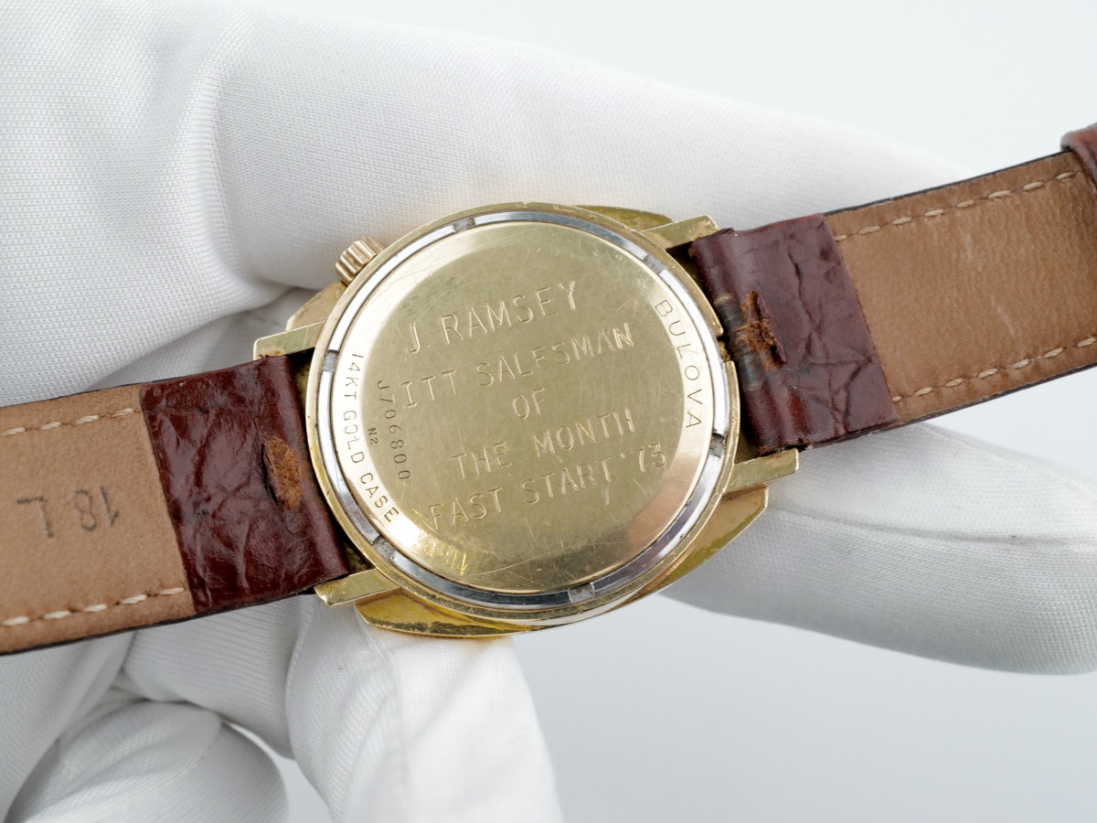 Швейцарський годинник Bulova Accutron 14K Yellow Gold