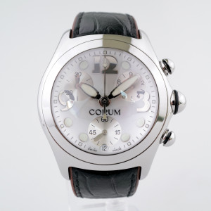 Швейцарський годинник Corum Bubble XL Chronograph