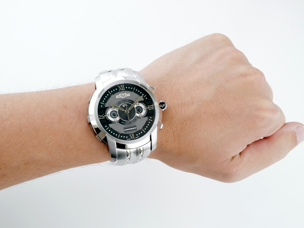 Швейцарские часы Dewitt Glorious Knight Chronograph