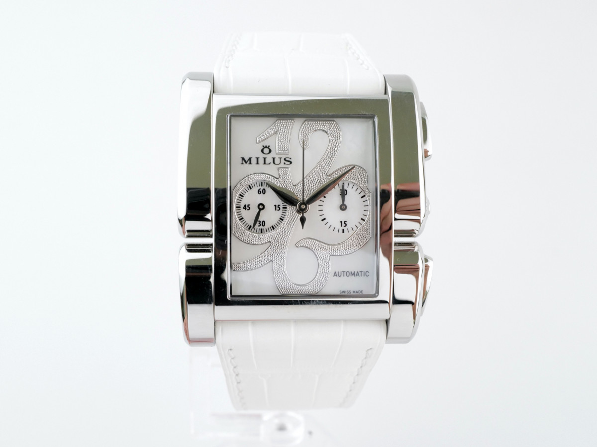Швейцарские часы Milus Apiana Chronograph