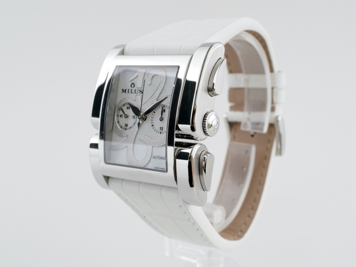 Швейцарские часы Milus Apiana Chronograph