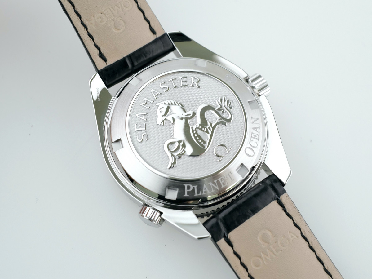 Швейцарские часы Omega Planet Ocean Co-Axial 600M