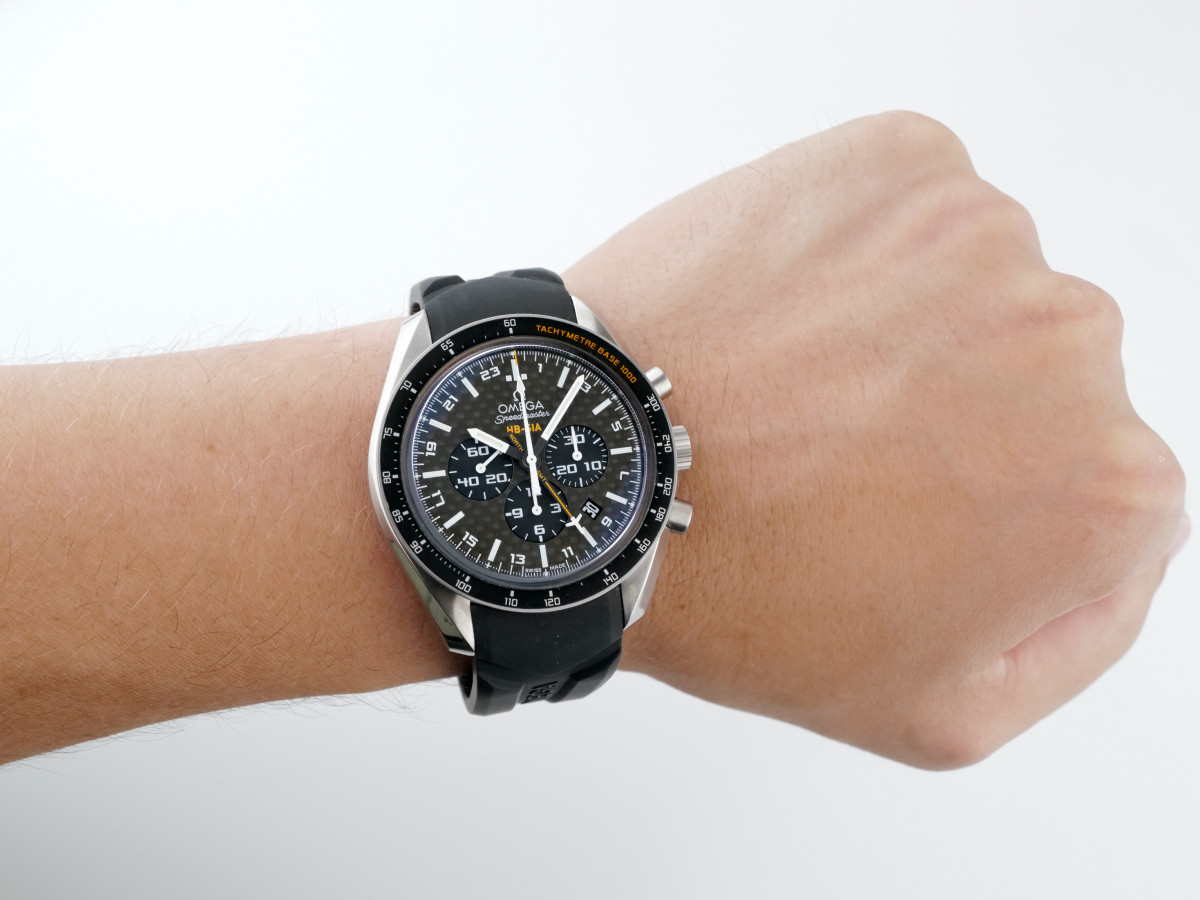 Швейцарские часы Omega Speedmaster HB-SIA Co-Axial GMT Chronograph