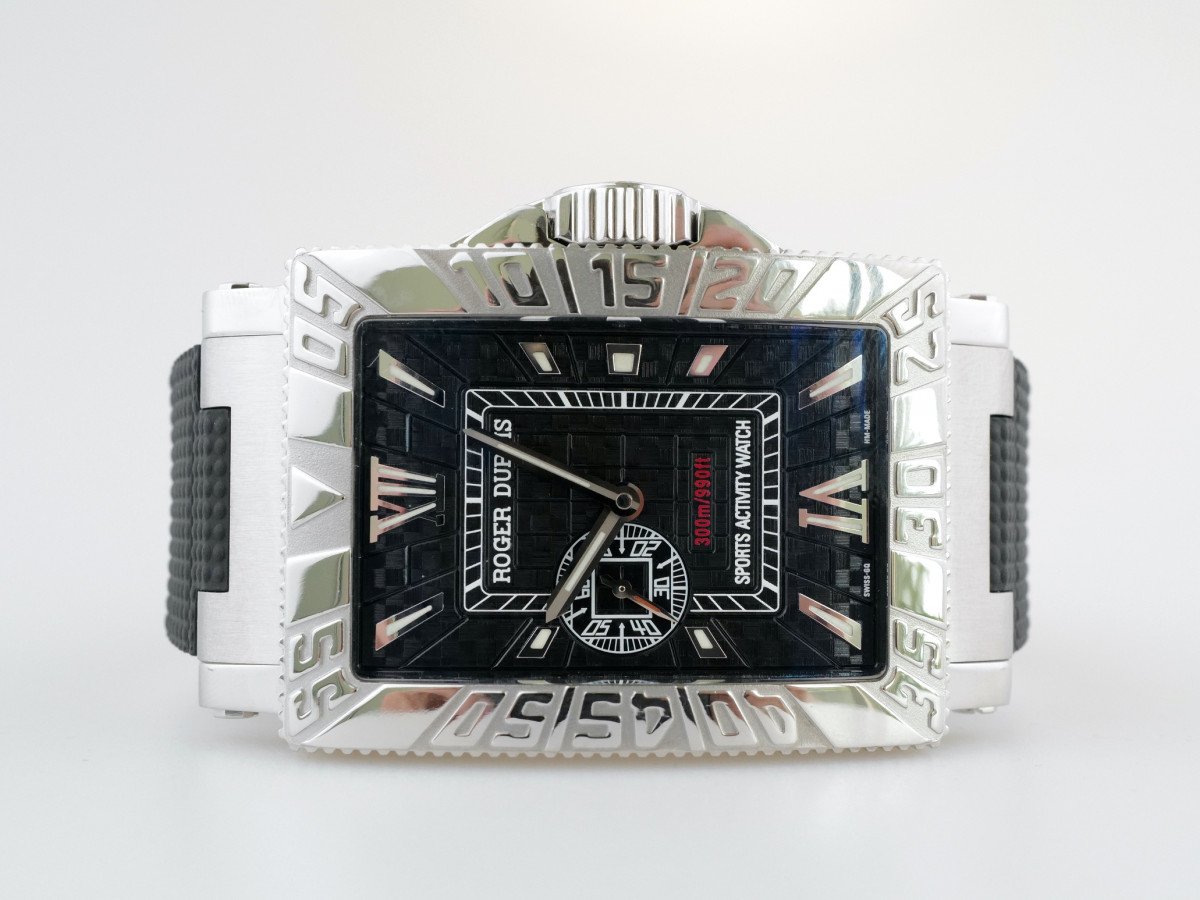 Швейцарський годинник Roger Dubuis Sea More Small Second