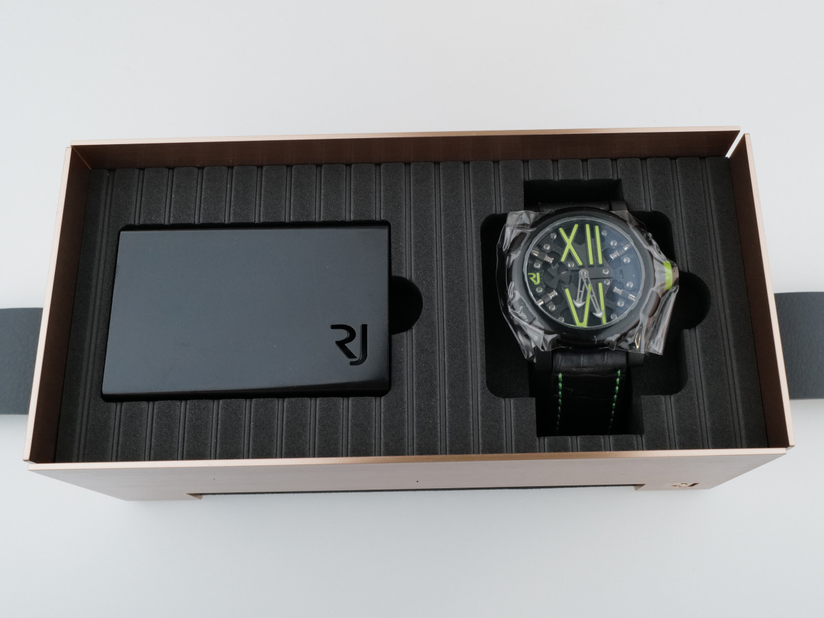 Швейцарские часы Romain Jerome Steampunk