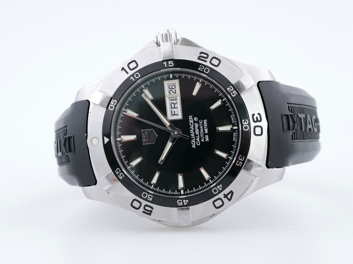 Швейцарський годинник TAG Heuer Aquaracer Day Date