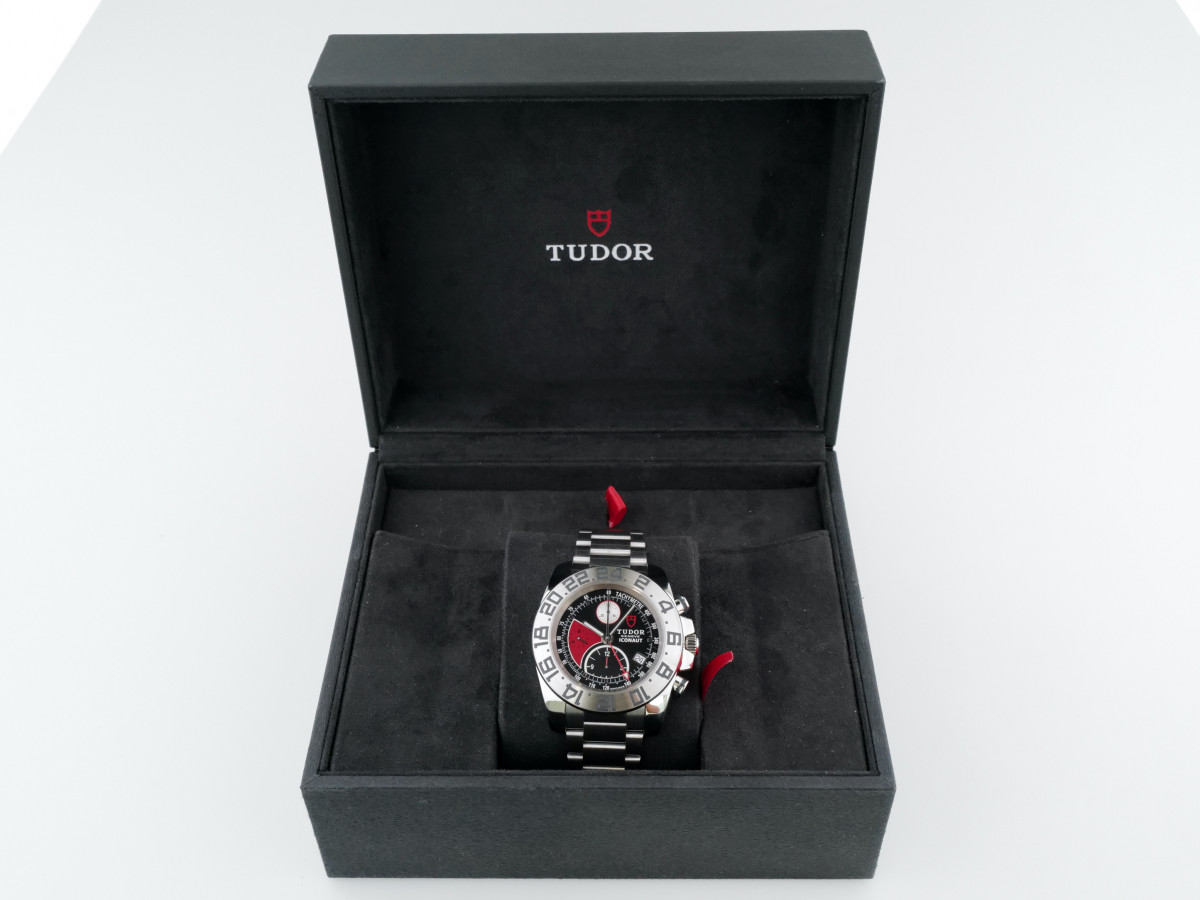 Швейцарський годинник Tudor Iconaut GMT Chronograph