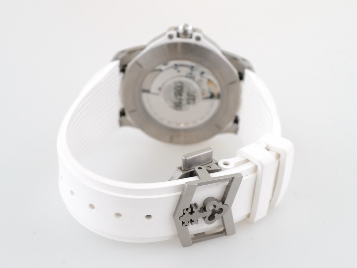 Швейцарський годинник Corum Admiral’s Cup AC-One 38