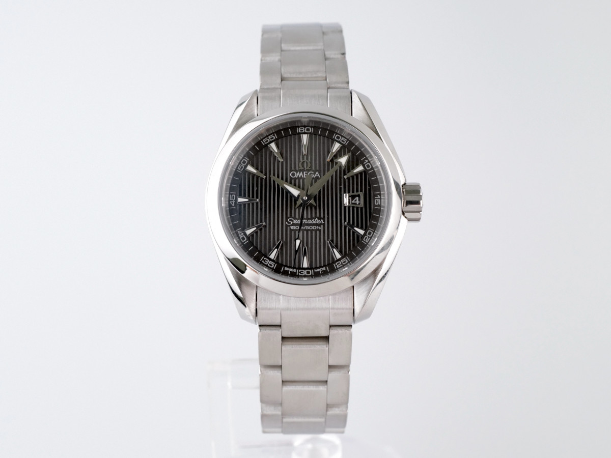 Швейцарские часы Omega Seamaster Aqua Terra Quartz