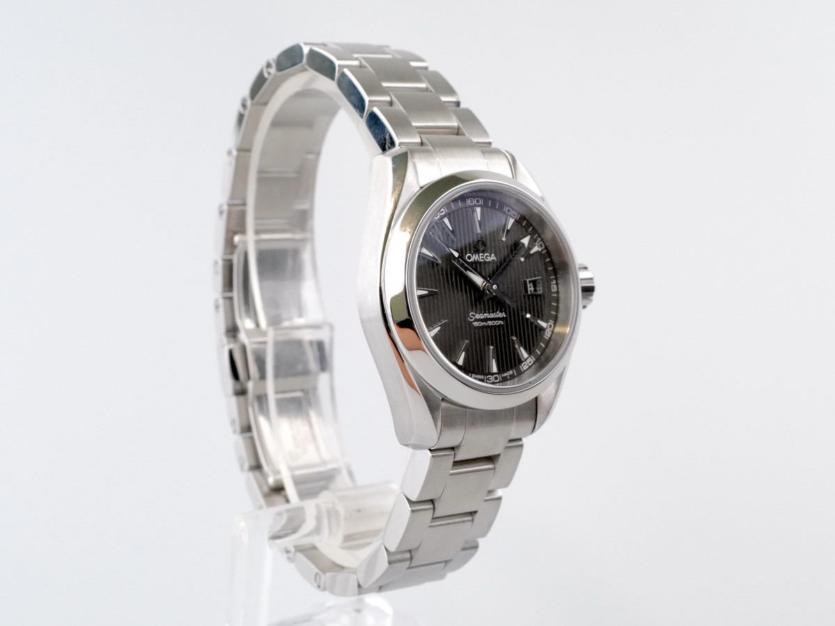 Швейцарские часы Omega Seamaster Aqua Terra Quartz