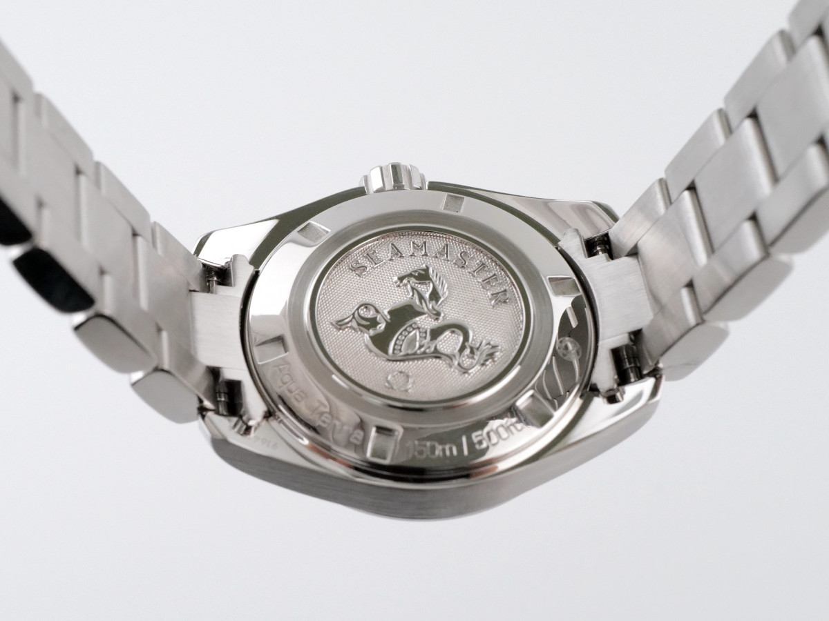 Швейцарские часы Omega Seamaster Aqua Terra Quartz