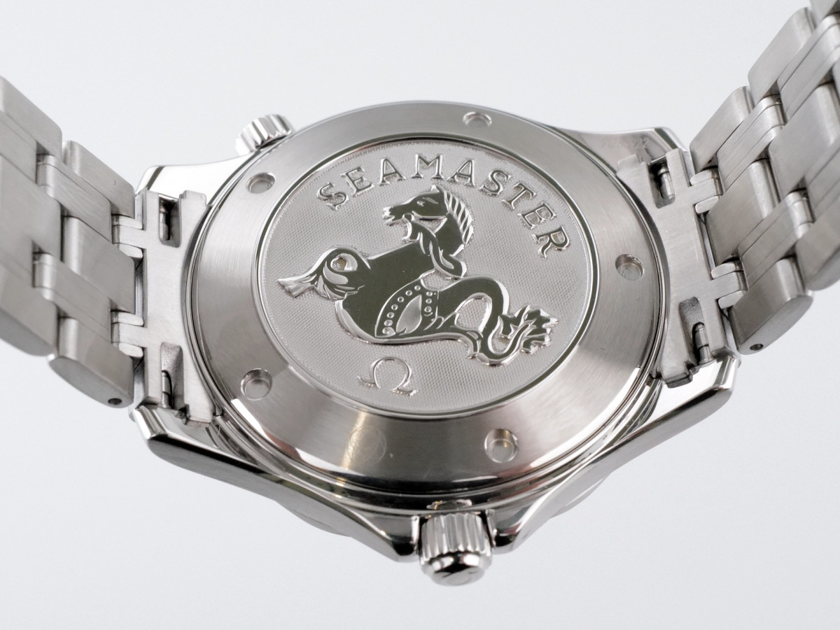 Швейцарские часы Omega Seamaster Professional Diver 300m Quartz