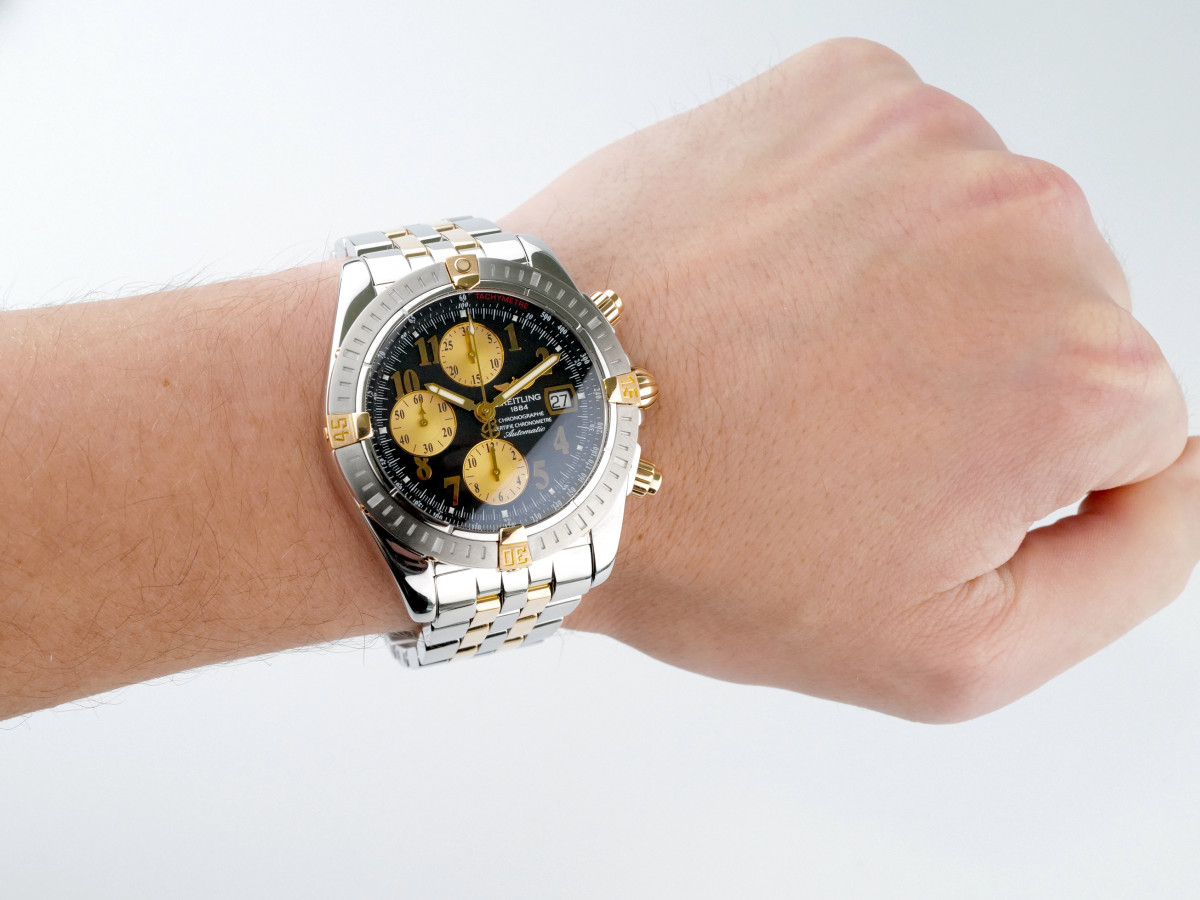 Швейцарський годинник Breitling Chronomat Evolution