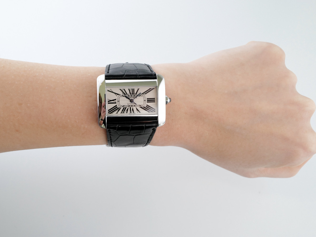 Швейцарський годинник Cartier Tank Divan