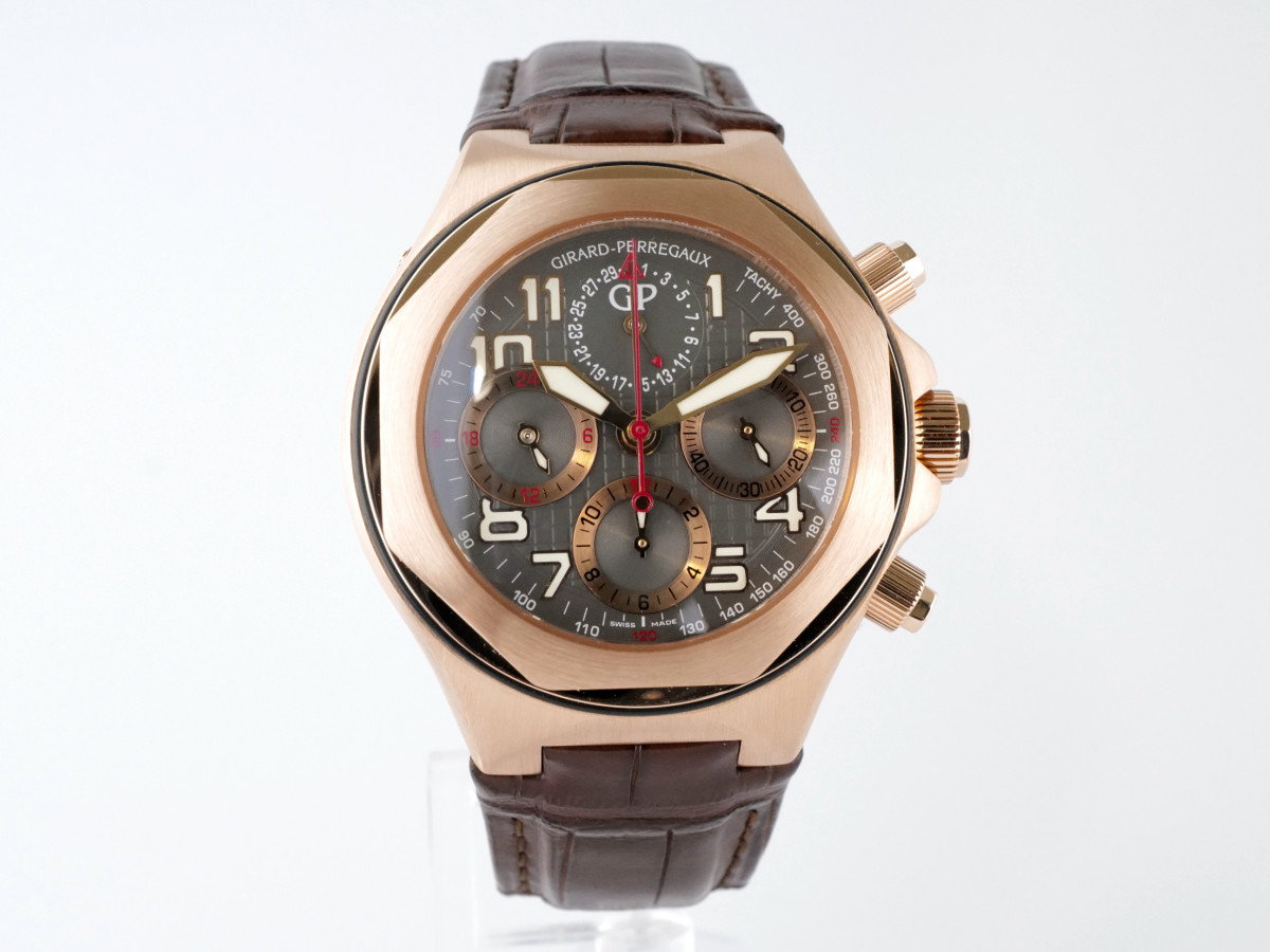 Швейцарський годинник Girard Perregaux Laureato Evo3 Chronograph