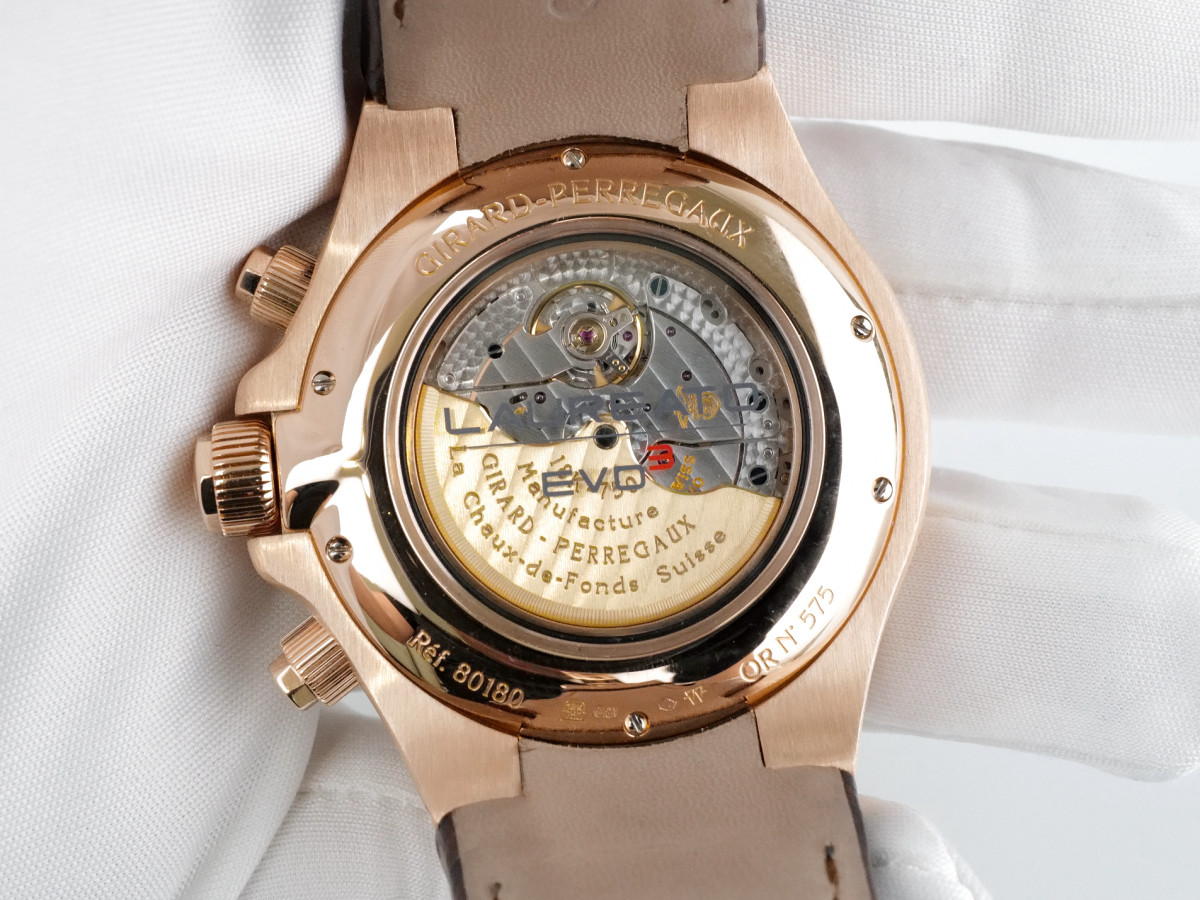 Швейцарський годинник Girard Perregaux Laureato Evo3 Chronograph