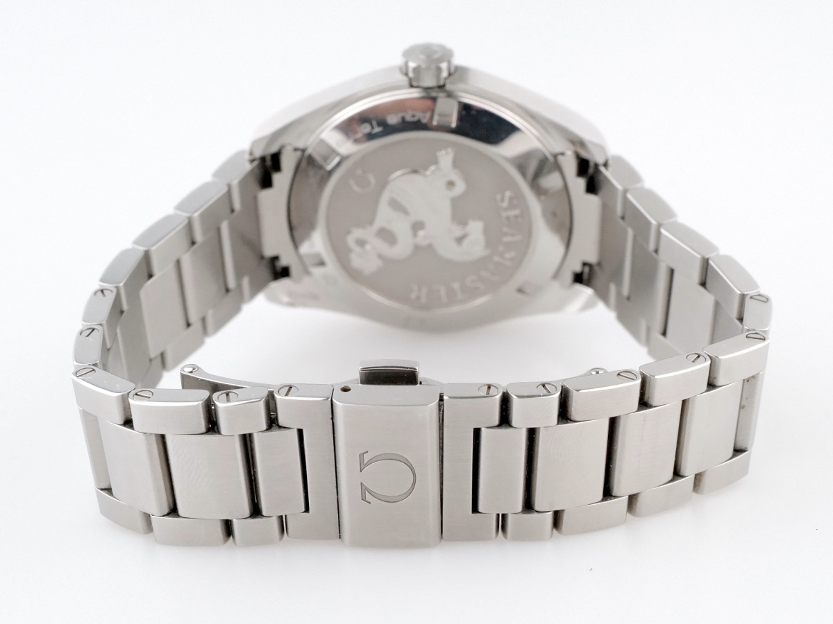Швейцарские часы Omega Seamaster Aqua Terra Quartz