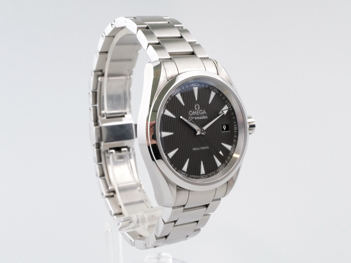 Швейцарские часы Omega Seamaster Aqua Terra Quartz