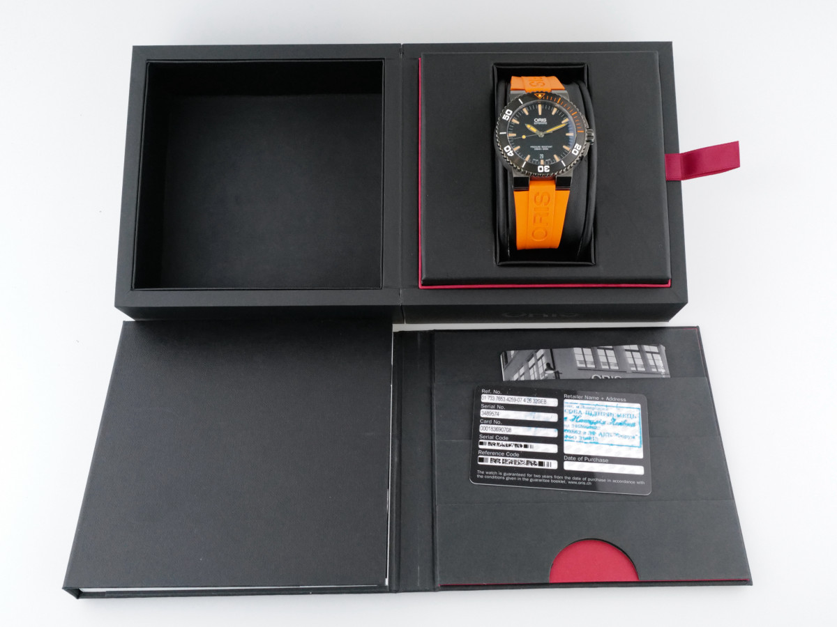 Швейцарские часы Oris Aquis Date