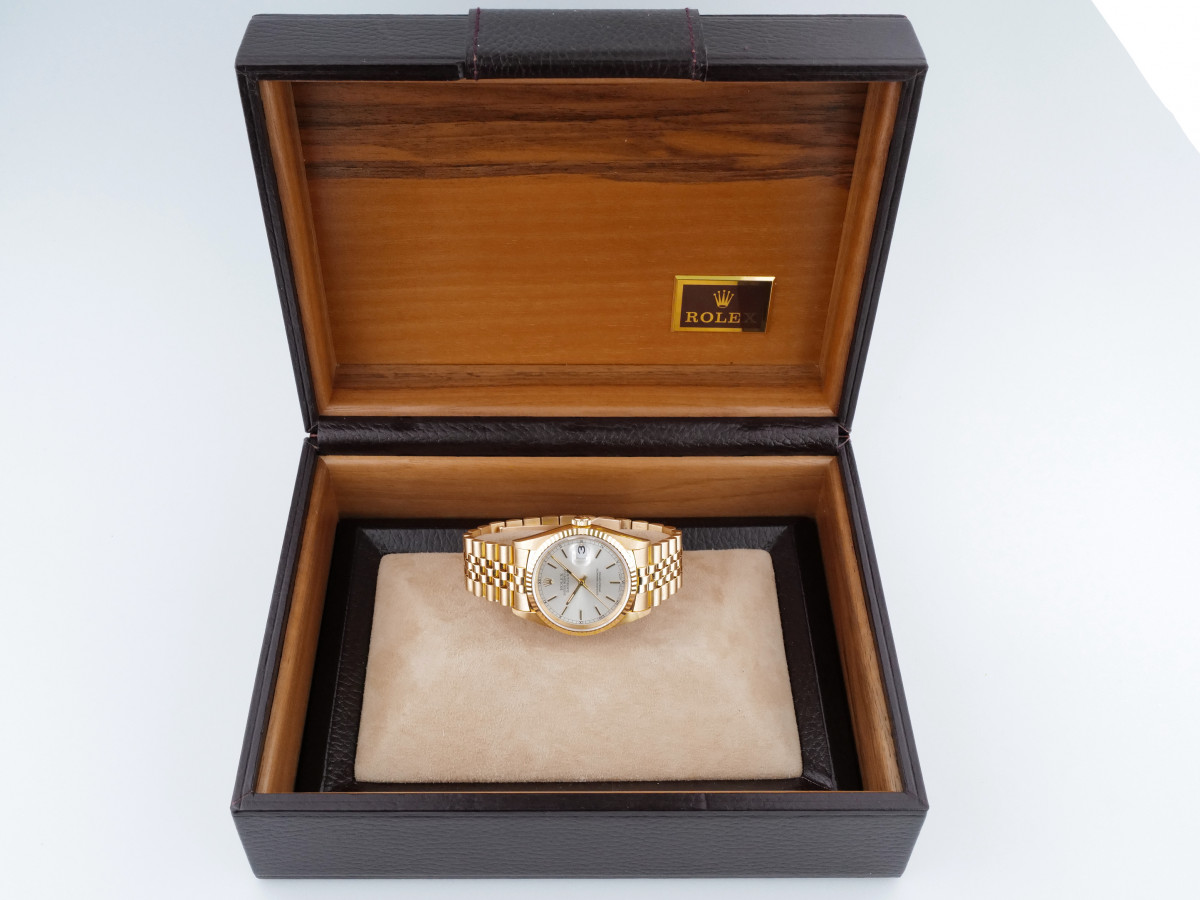 Швейцарские часы Rolex Datejust 18K Yellow Gold