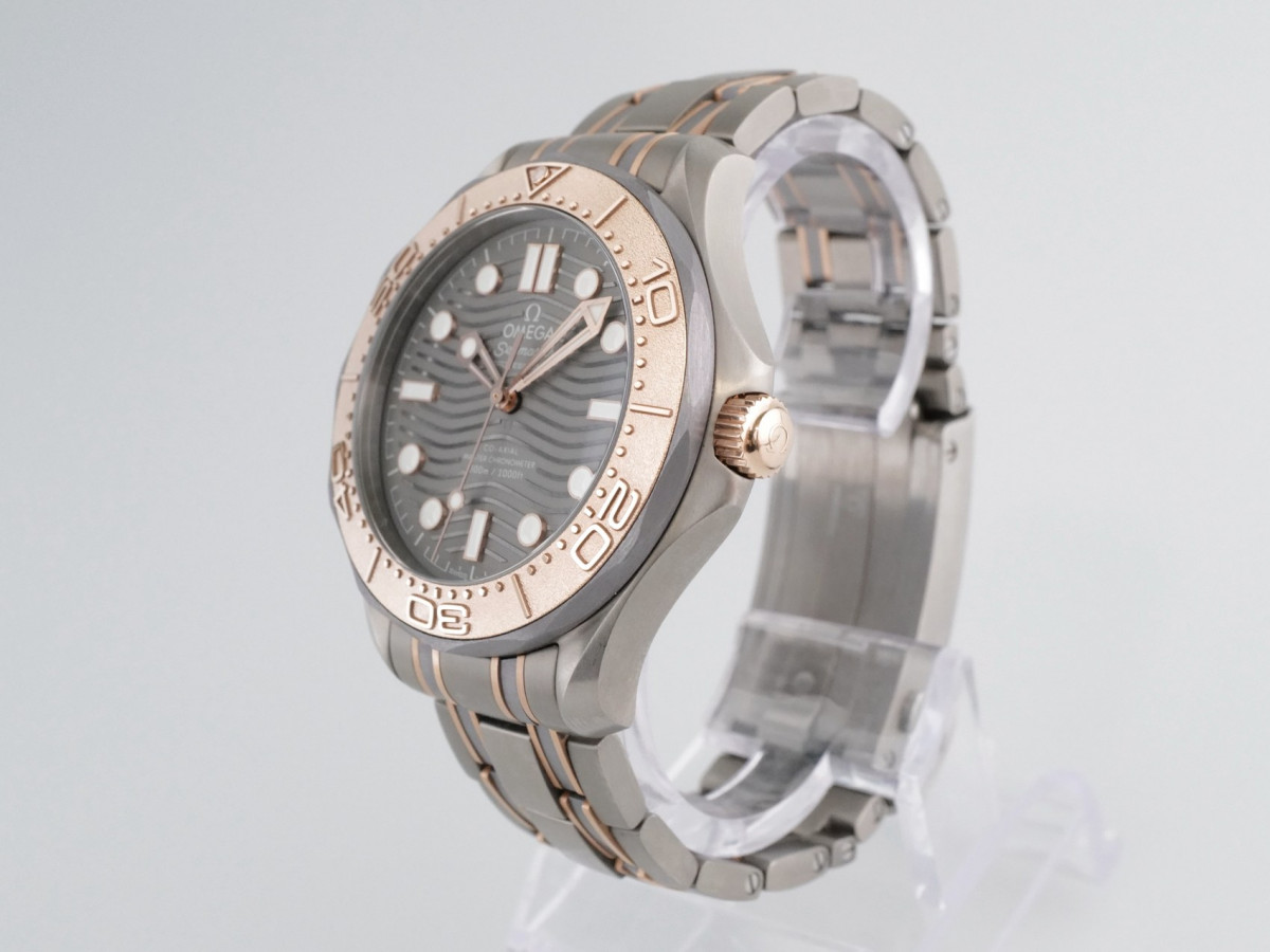 Швейцарские часы Omega Seamaster Diver 300 M Co-Axial Master Chronometer