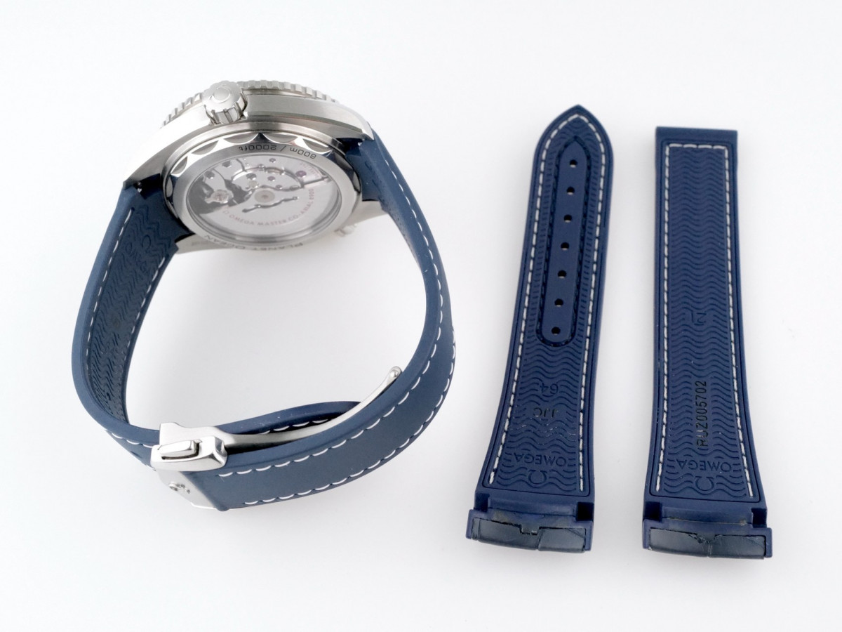 Швейцарские часы Omega Seamaster Planet Ocean 600M Co-Axial Master Chronometer