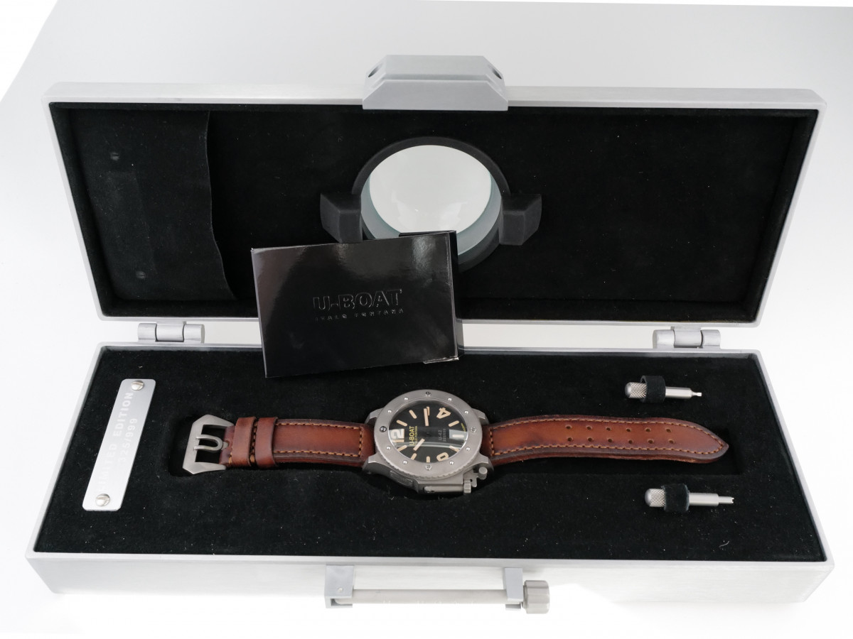 Швейцарський годинник U-Boat U-42