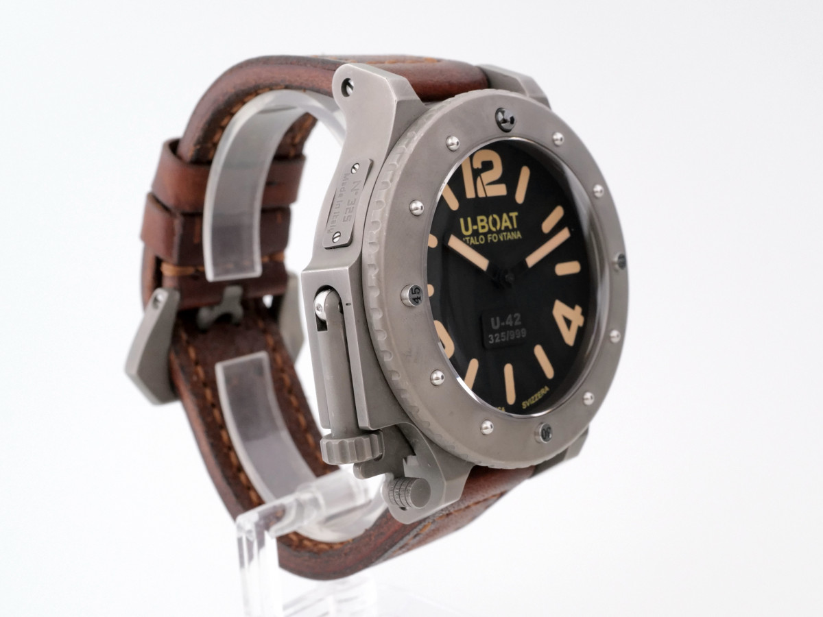 Швейцарський годинник U-Boat U-42