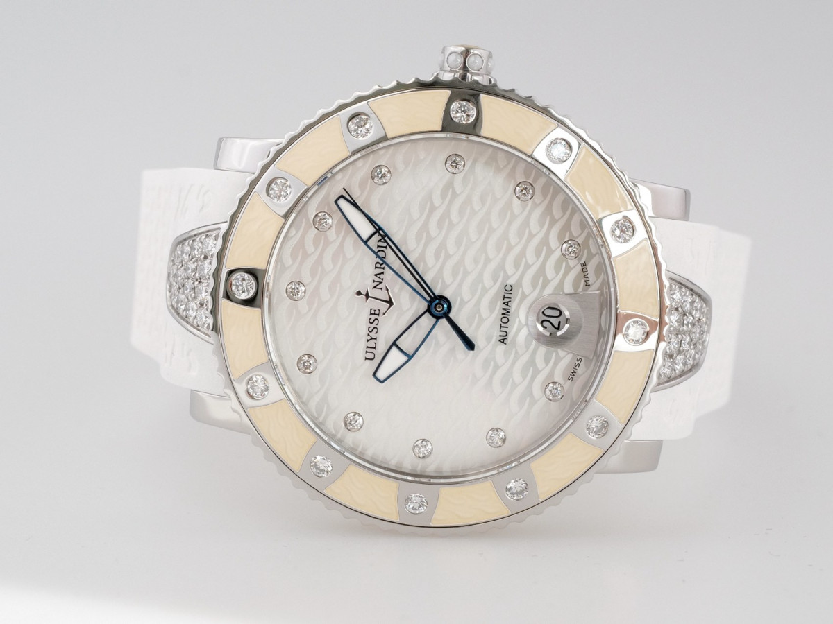 Швейцарские часы Ulysse Nardin Lady Diver Starry Night