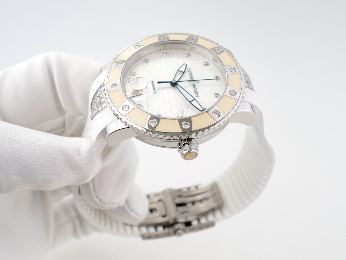 Швейцарские часы Ulysse Nardin Lady Diver Starry Night