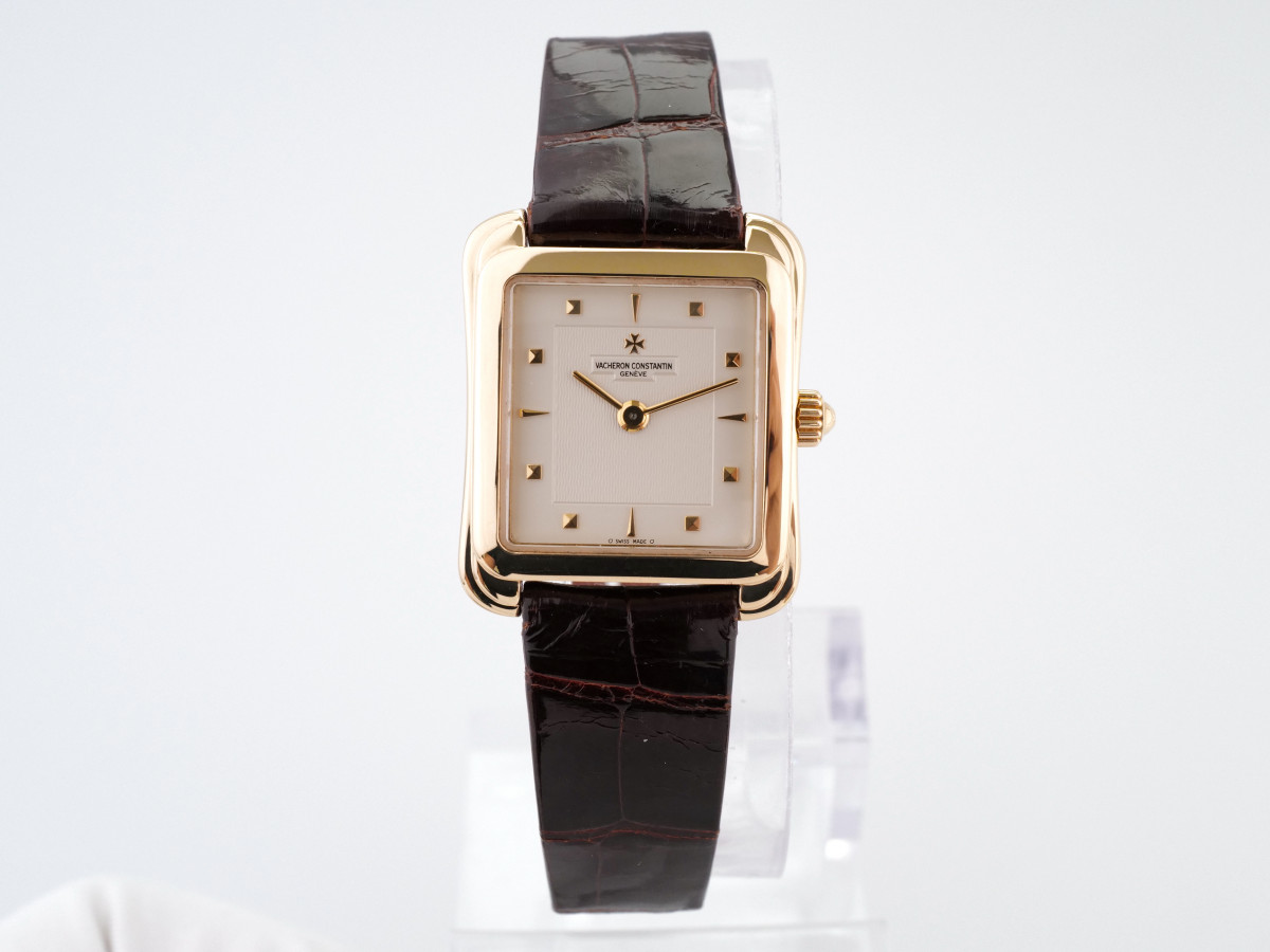 Швейцарские часы Vacheron Constantin Historiques 18K Yellow Gold