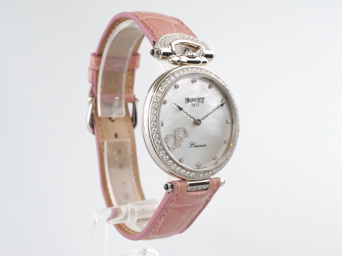 Швейцарський годинник Bovet Fleurier 18K White Gold Diamonds 34