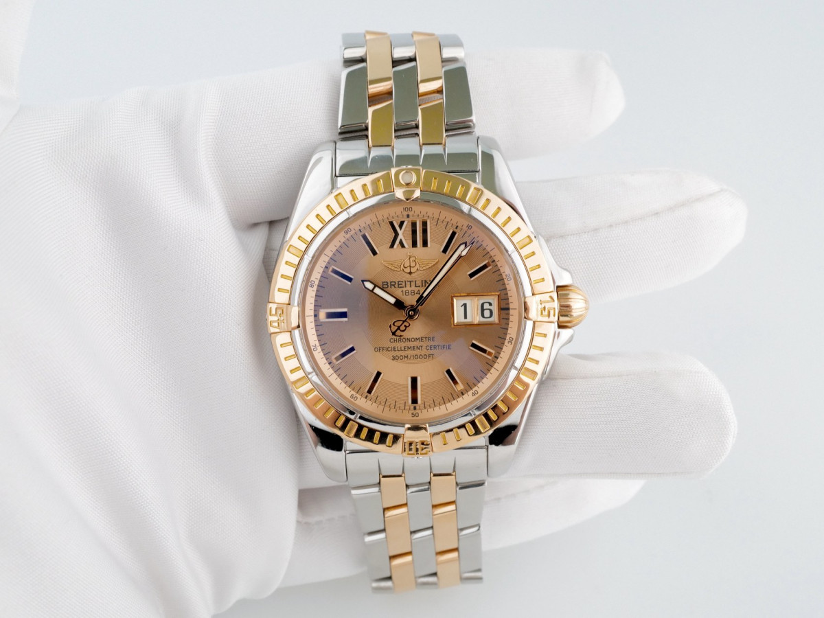 Швейцарський годинник Breitling Galactic 41 Champagne Dial