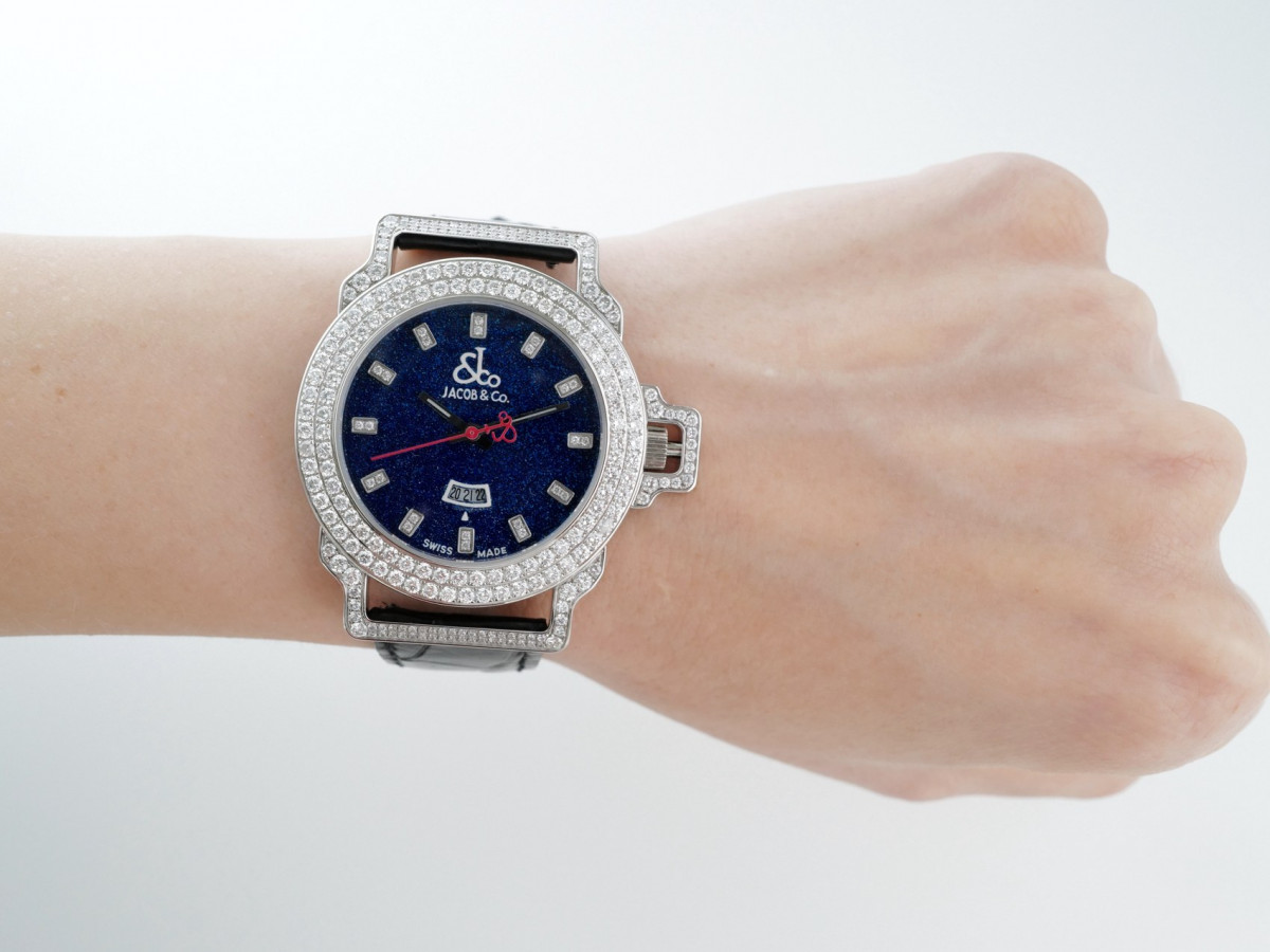 Швейцарские часы Jacob and Co. Standard Diamonds