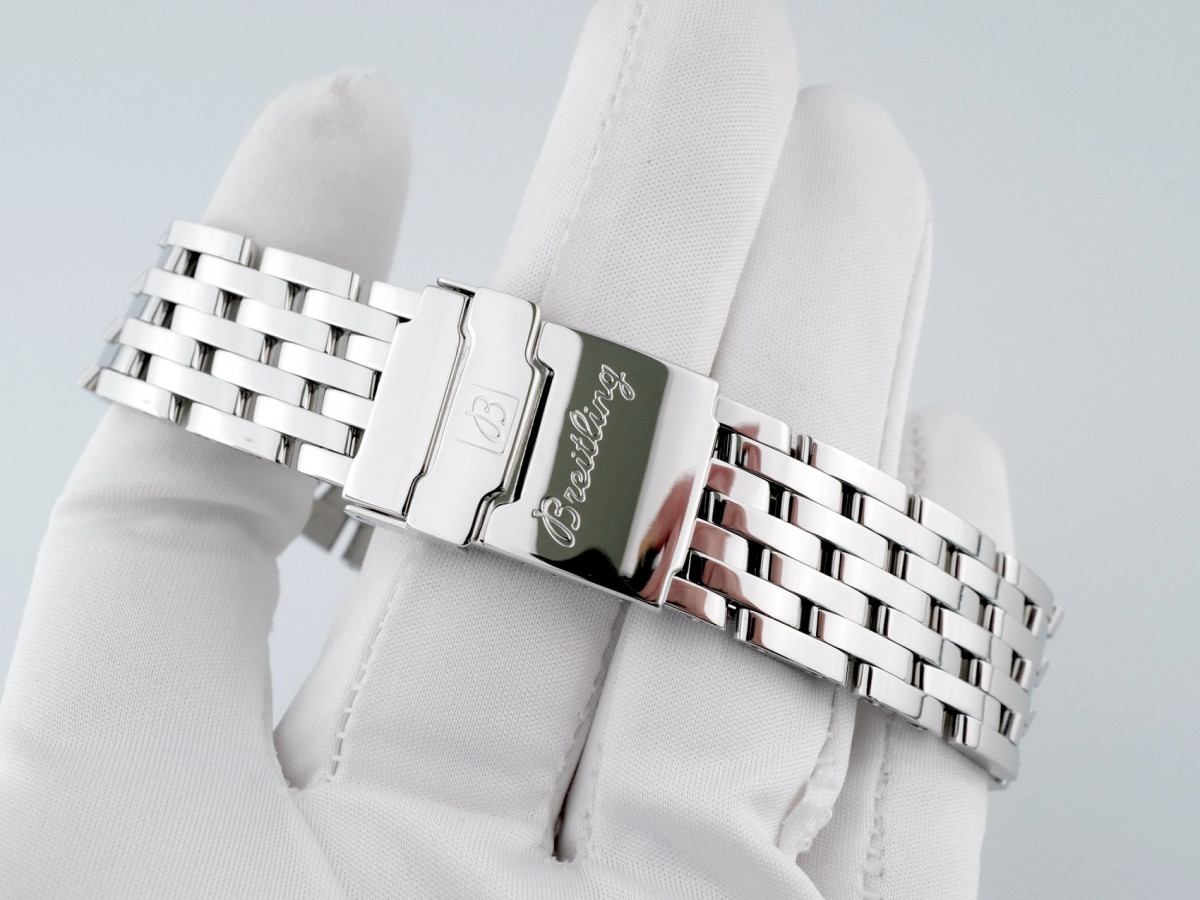 Swiss watch Breitling Navitimer Chrono-Matic