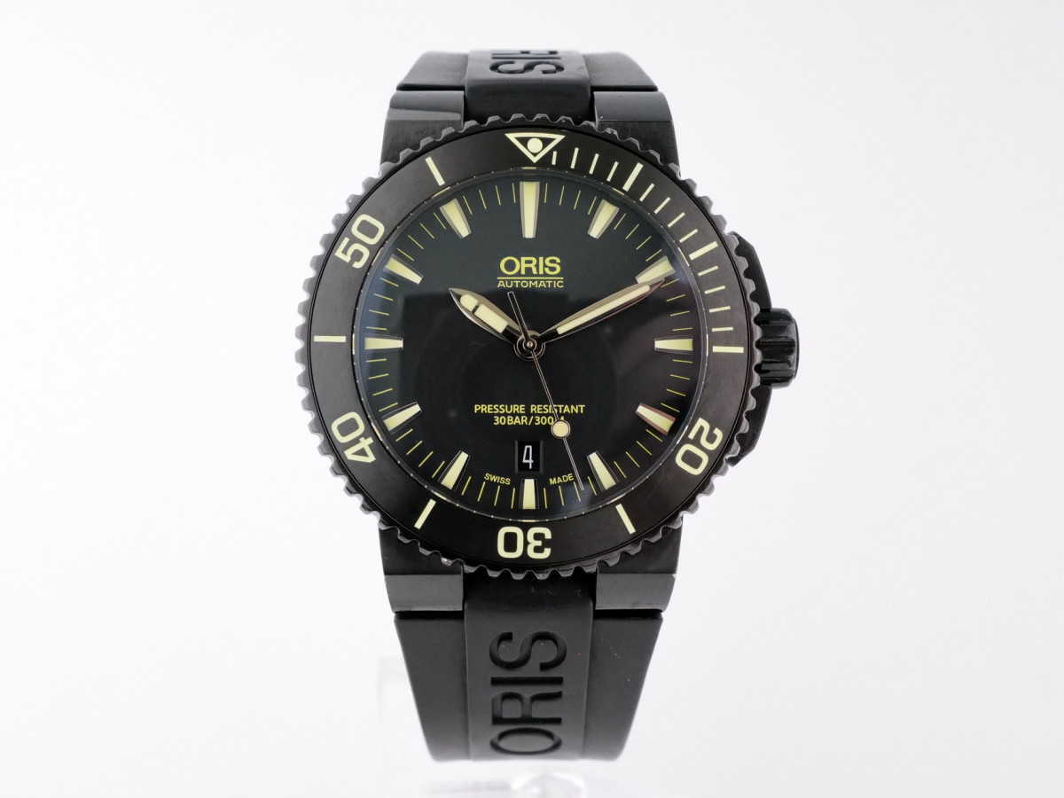 Швейцарський годинник Oris Aquis Date