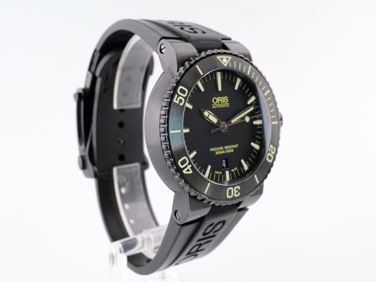 Швейцарський годинник Oris Aquis Date