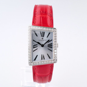 Швейцарские часы Vacheron Constantin 1972 Asymmetric 18K Gold Diamonds