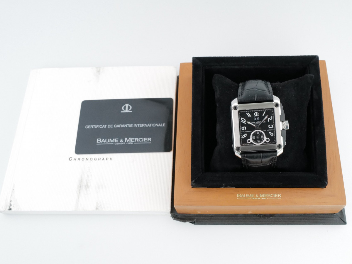 Швейцарський годинник Baume & Mercier Hampton Square XL Dual Time