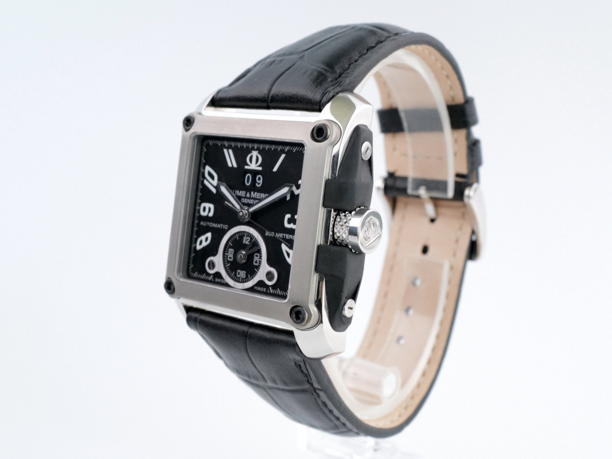 Швейцарський годинник Baume & Mercier Hampton Square XL Dual Time