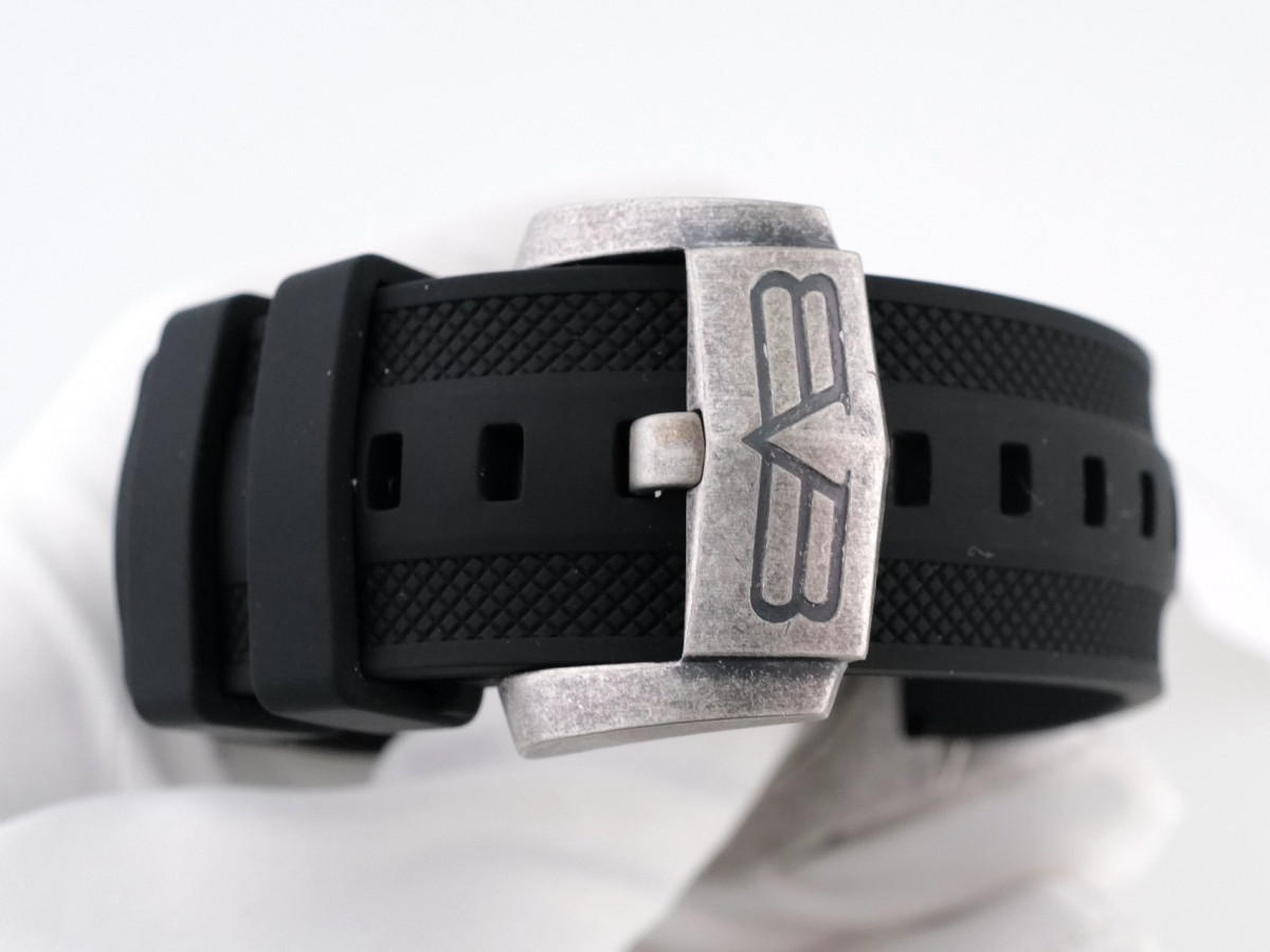 Швейцарський годинник Bomberg Bolt-68 Blue Dial