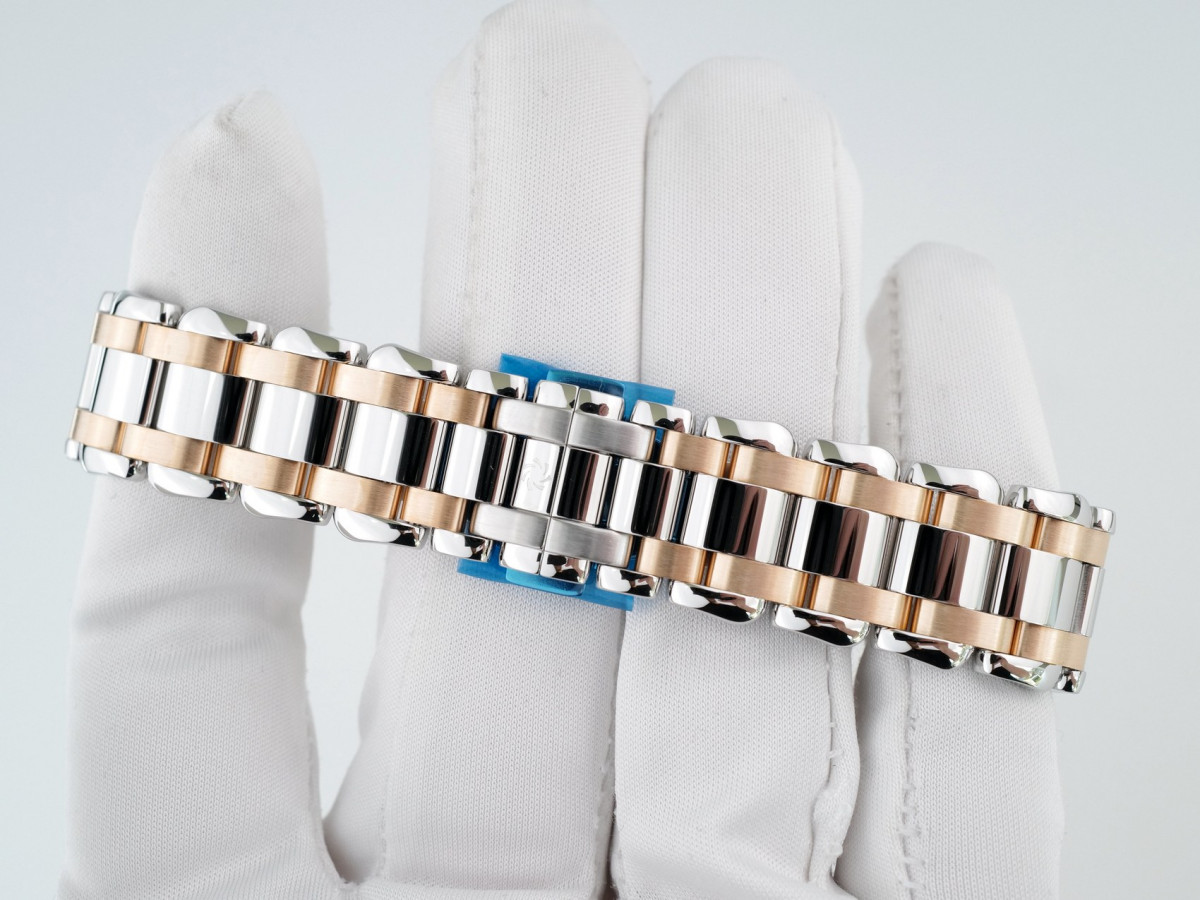 Швейцарський годинник Carl F. Bucherer Alacria Queen