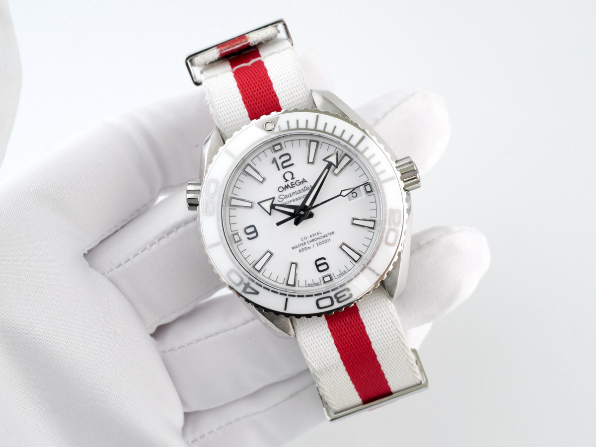 Swiss watch Omega Seamaster Planet Ocean 600M Co-Axial Chronometer 37,5 mm