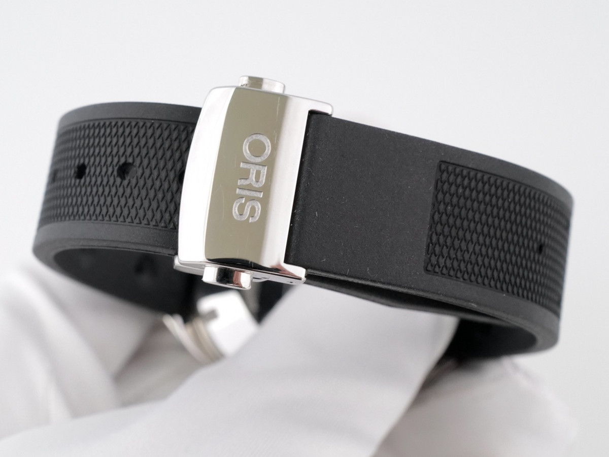 Швейцарський годинник Oris Chronoris Date